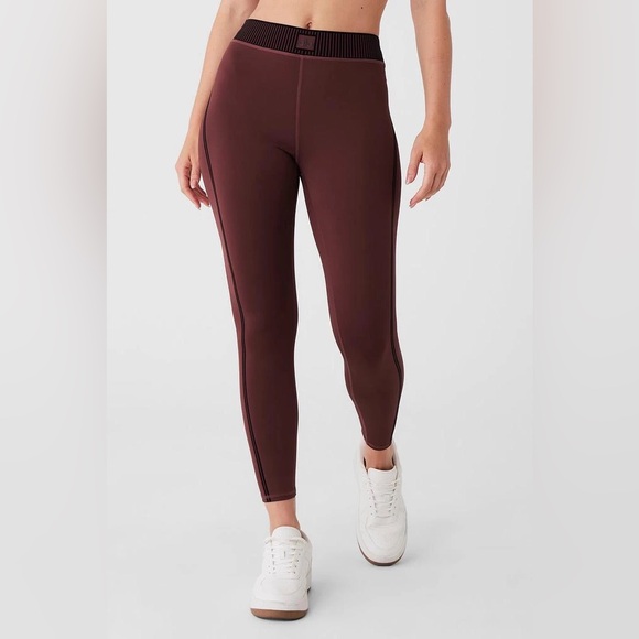 ALO Yoga Pants - ALO Yoga Airlift High Waist 7/8 Line Up Legging Limited edition | Cherry Cola